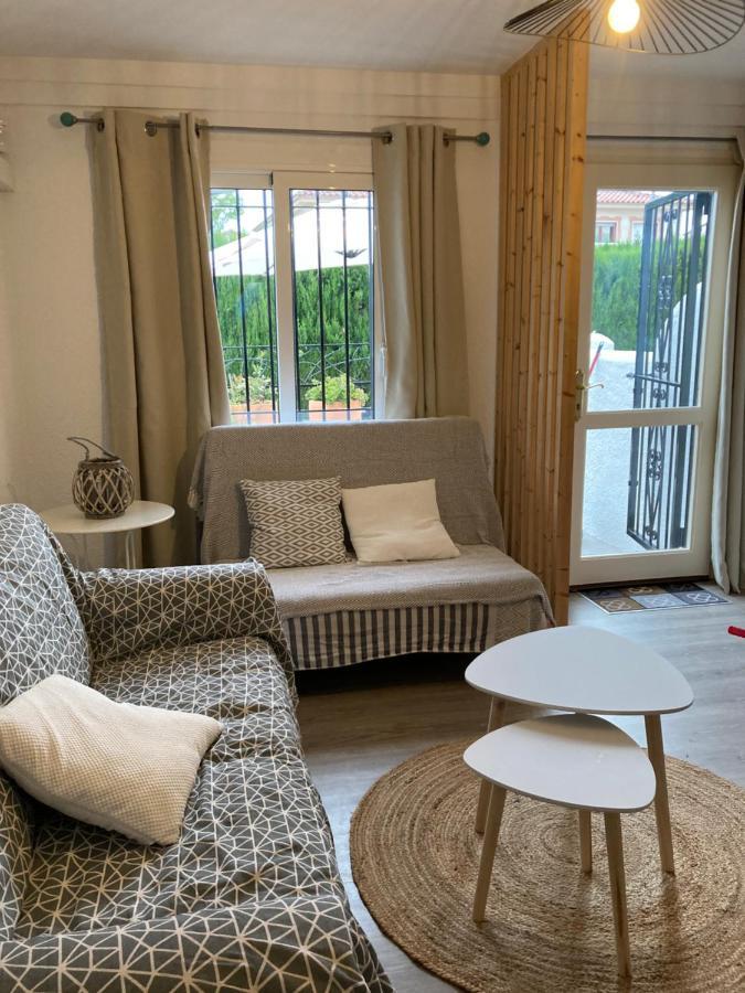 Charmante Maison Coeur De Ville 650M Plage Empuriabrava Exterior foto
